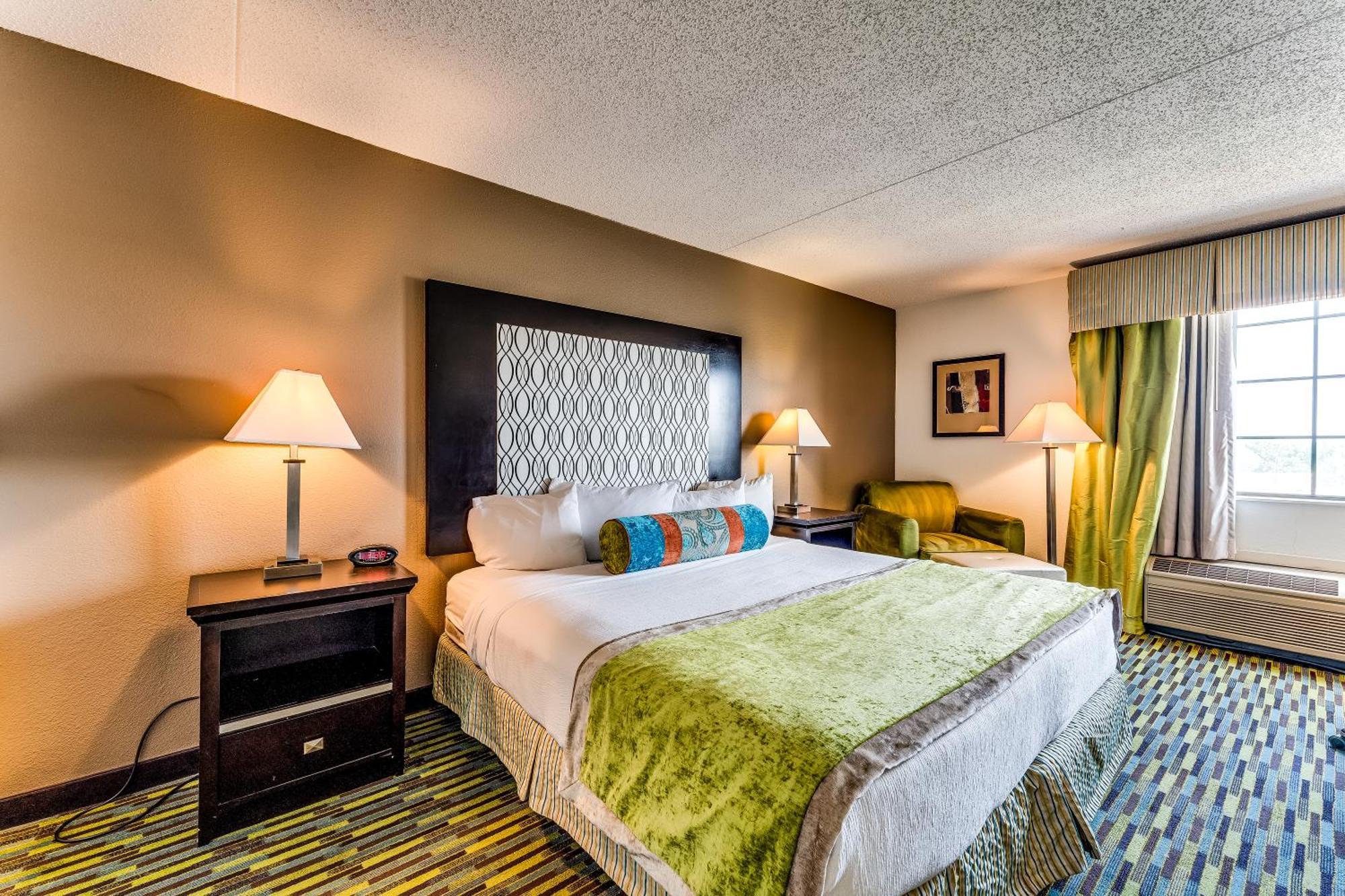 Wyndham Garden Wichita Downtown Hotel Buitenkant foto